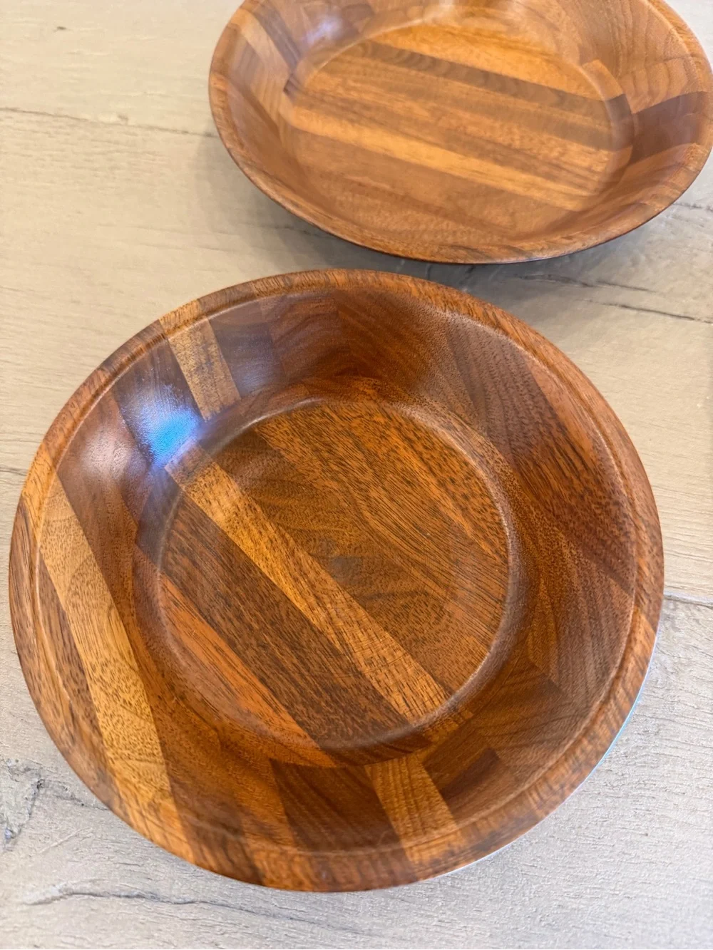 Vintage Solid American Walnut Wood Bowls Heirloom Giftwood, Inc. 1970s USA Decor